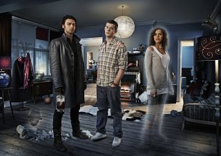 Mitchell (Aidan Turner), George (Russell Tovey) ed Annie (Lenora Crichlow) in una foto promozionale di Being Human