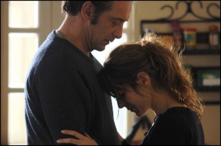 Vincent Lindon e Audrey Dana nel film Welcome