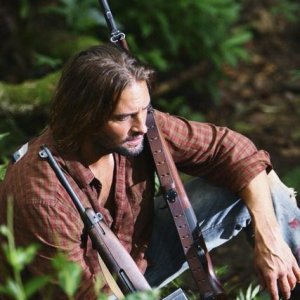 Josh Holloway in un momento dell'episodio This Place Is Death di Lost