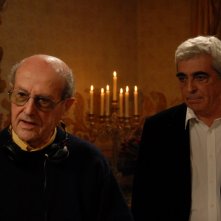 Manoel De Oliveira e Luis Miguel Cintra sul set del film Singularidades de uma rapariga loura (Eccentricities Of A Young Blond)