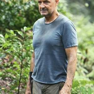 Terry O'Quinn in un momento dell'episodio This Place Is Death di Lost