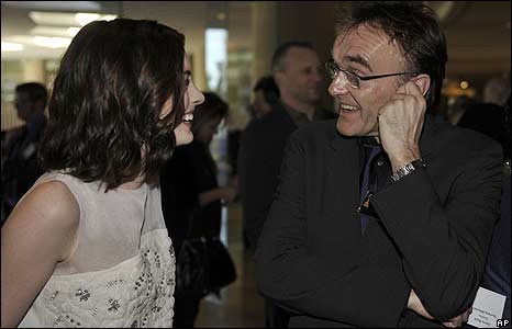 Anne Hathaway E Danny Boyle All Oscar Luncheon 2009 104475