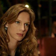 Antonia Liskova in una scena dell'episodio Cambio vita de Il bene e il male