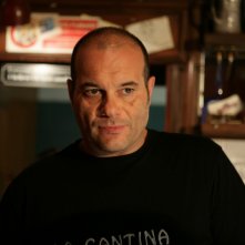 Domenico Fortunato in una scena dell'episodio Il Ministeriale della serie Il bene e il male