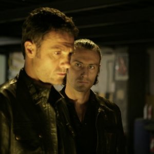 Marco Falaguasta e Paolo Casiraghi in una scena dell'episodio Il concorso de Il bene e il male