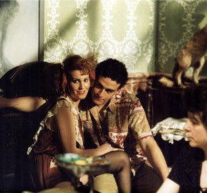 Federica Lenzi è tra i protagonisti del film Casa Eden