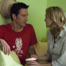 Keanu Reeves e Robin Wright Penn in una romantica scena di The Private Lives of Pippa Lee