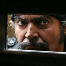 Diego Abatantuono in una sequenza dell'episodio 'Accogliamoli' del film I mostri oggi