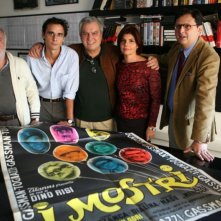 Gli sceneggiatori del film I mostri oggi: Franco Ferrini, Marco Tiberi, Enrico Oldoini, Silvia Scola e Giacomo Scarpelli