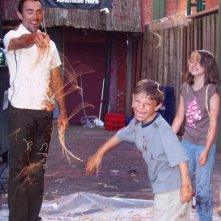 Guerra scatenata sul set di Quattro padri single per Salvatore Santone e Francesco Quinn