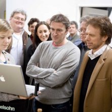 Il regista P.J. Hogan e il produttore Jerry Bruckheimer sul set del film I Love Shopping