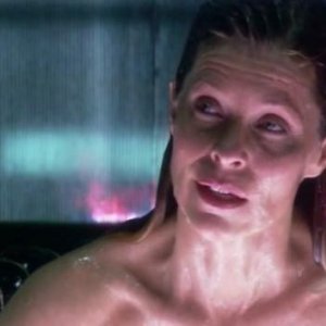 Kate Vernon in una scena dell'episodio No Exit di Battlestar Galactica