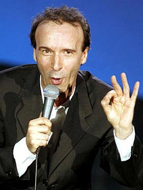 Benigni durante un'apparizione televisiva