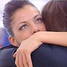 Grande Fratello 9, sesta puntata:  Marco abbraccia Vanessa