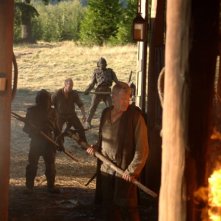 Jason Statham e Ron Perlman in una scena del film In the Name of the King