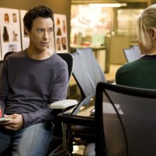 Thomas Cavanagh in un momento dell'episodio But Wait, There's More di Trust Me