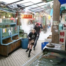 Dakota Fanning e Chris Evans in un'immagine del film Push