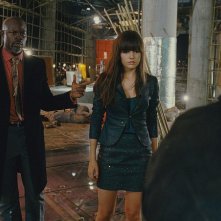 Djimon Hounsou e Camilla Belle in un'immagine del film Push