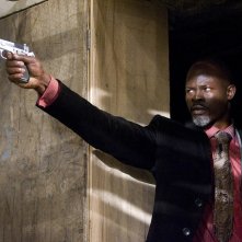 Djimon Hounsou è l'Agente Henry Carver nel film Push
