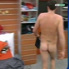 Grande Fratello 9 Paolo Mari Si Spoglia Nudo Dopo Un Litigio 106081