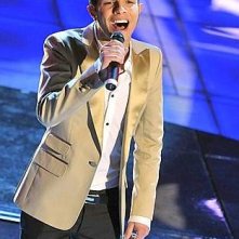 Marco Carta vince il 59esimo Festival di Sanremo con il brano 'La forza mia'.