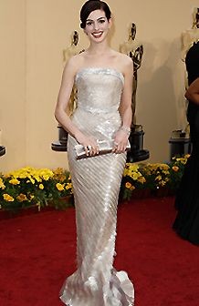 Anne Hathaway Sul Tappeto Rosso Degli Oscar 2009 106139
