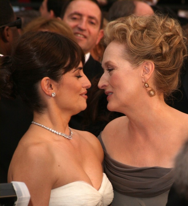 Penelope Cruz Con Meryl Streep Sul Tappeto Rosso Degli Oscar 2009 106197