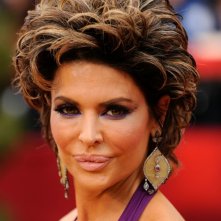 Un primo piano di Lisa Rinna sul red carpet degli Oscar 2009