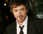Robert Downey Jr. diviso tra alieni e musica