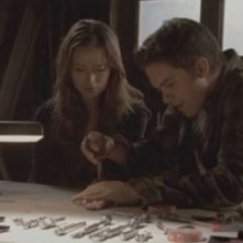 Thomas Dekker E Summer Glau In Una Scena Dell Episodio Ourselves Alone Di Terminator The Sarah Connor Chronicles 106531