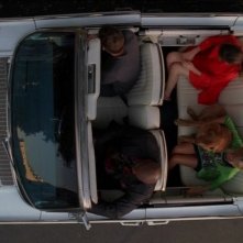 Anna Friel, Lee Pace, Chi McBride e Kristin Chenoweth nell'episodio 'Il super cane' della serie tv Pushing Daisies