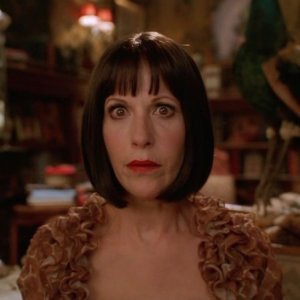 Ellen Greene nell'episodio 'Dolcetto o scherzetto?' della serie tv Pushing Daisies