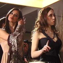 Francesca Chillemi e Chiara Francini in una scena dell'episodio 'Gaymers' del film FEISBUM!