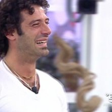 Grande Fratello 9 - Alberto in lacrime dopo un videomessaggio da parte di sua nonna