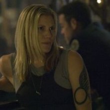 Katee Sackhoff in una scena dell'episodio 'Someone to Watch Over Me' della quarta stagione di Battlestar Galactica