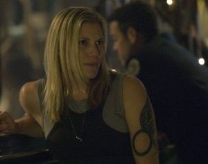 Katee Sackhoff in una scena dell'episodio 'Someone to Watch Over Me' della quarta stagione di Battlestar Galactica