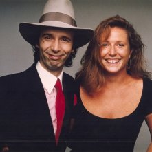 La costumista Francesca Livia Sartori accanto a Roberto Benigni sul set di Johnny Stecchino.