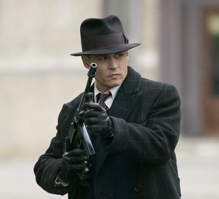 Un feroce Johnny Depp protagonista di Public Enemeies