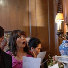 Lindsay Price e Andrew McCarthy nell'episodio 'Chapter Six: Take the High Road' della prima stagione di Lipstick Jungle