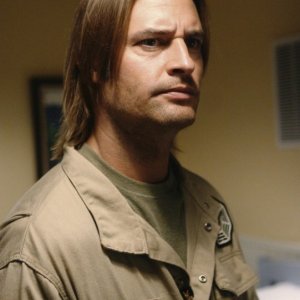 Josh Holloway è Sawyer nell'episodio LaFleur di Lost