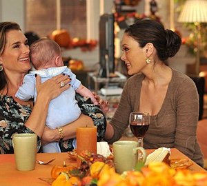 Lindsay Price e  Brook Shields nell'episodio 'Chapter Sixteen: Thanksgiving' della serie tv Lipstick Jungle