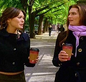 Lindsay Price e Brooke Shields nell'episodio 'ChapterSeventeen; Bye, Bye Baby' della serie tv Lipstick Jungle
