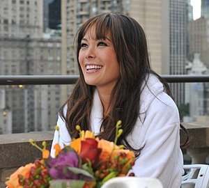 Lindsay Price nel ruolo di Victory Ford nell'episodio 'Chapter Eighteen: Indecent Exposure' della serie tv Lipstick Jungle