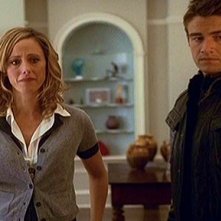 Robert Buckley e Kim Raver dicono addio al piccolo Charlie nell'episodio 'ChapterSeventeen; Bye, Bye Baby' della serie tv Lipstick Jungle