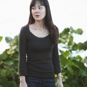 Yunjin Kim è Sun in una scena dell'episodio Namaste di Lost