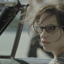 Cecile De France in una scena del film Nemico pubblico n°1 - L'istinto di morte