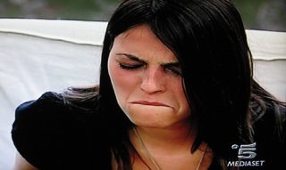 Grande Fratello 9, nona puntata: Claudia è in attesa di sapere se è stata eliminata