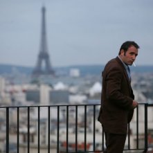 Jean Dujardin in una scena del film Ca$h