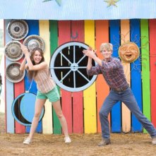 Miley Cyrus e Lucas Till in un'immagine di Hannah Montana: The Movie