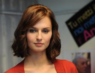 Anna Safroncik interpreta Olga nel film La matassa